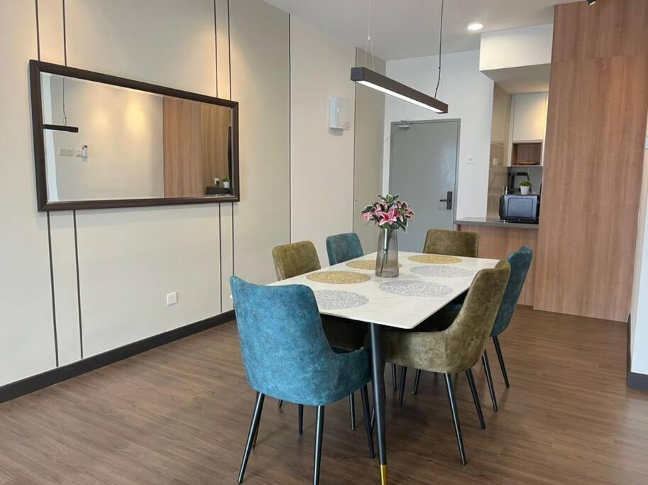 Attractive 3 Bedroom Condo With Pool-D Raudhah Homestay Kajang Kültér fotó
